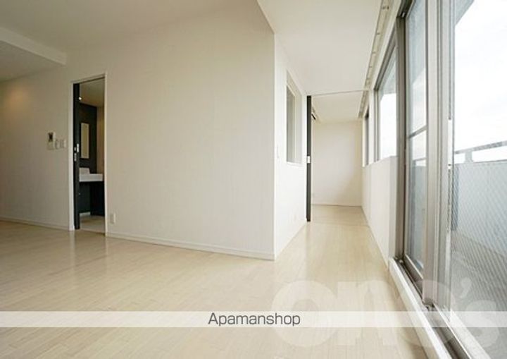 愛知県名古屋市東区泉3丁目の賃貸マンションの内装