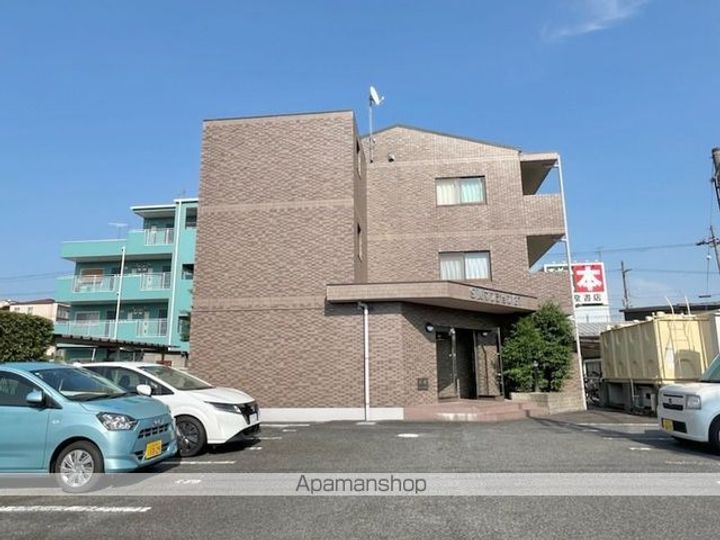 滋賀県近江八幡市鷹飼町北4丁目の賃貸マンションの外観