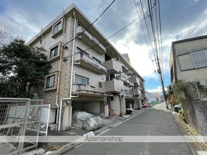 リフィーネめじろ台の外観