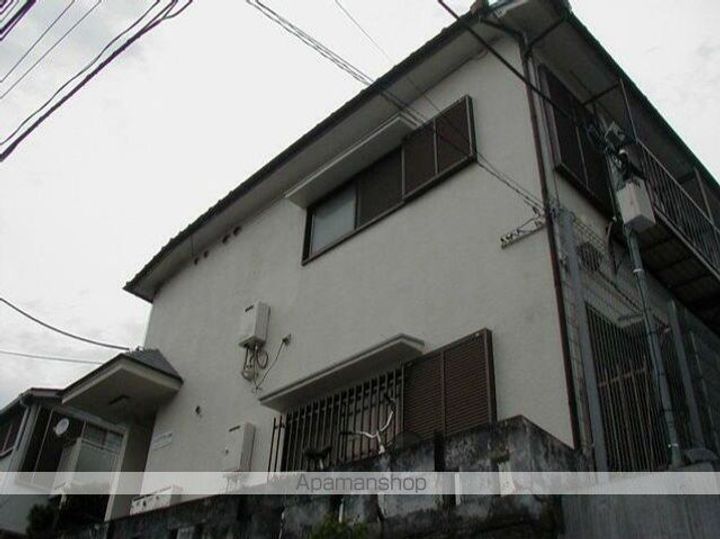 東京都中野区本町6丁目の賃貸アパートの外観