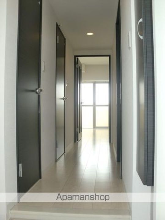 モントーレヒルズ東櫛原の玄関