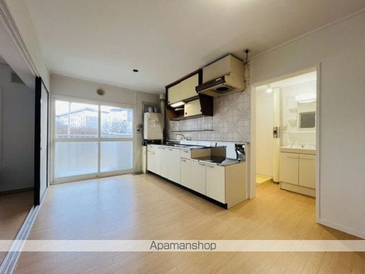 ヴィラナリー函館3号棟(ヴィラナリーハコダテサンゴウトウ)101の内装