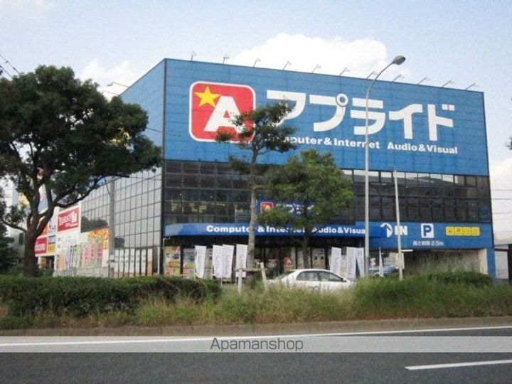 Dear Court Kの周辺