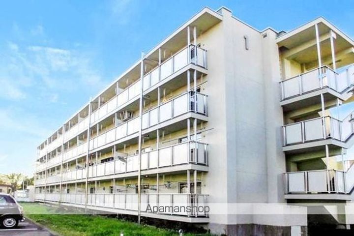 ビレッジハウス四郎丸3号棟402の外観