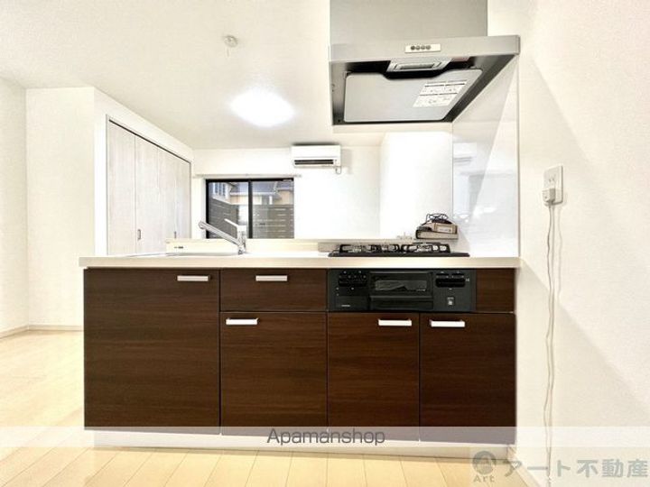 アルト山越のキッチン