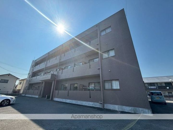 ベネッセ三条103の外観