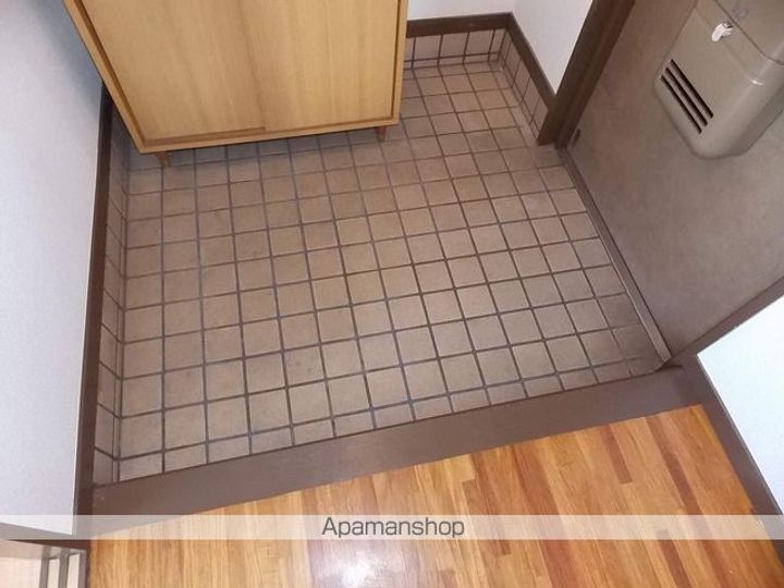 マンション東柴第二230の玄関