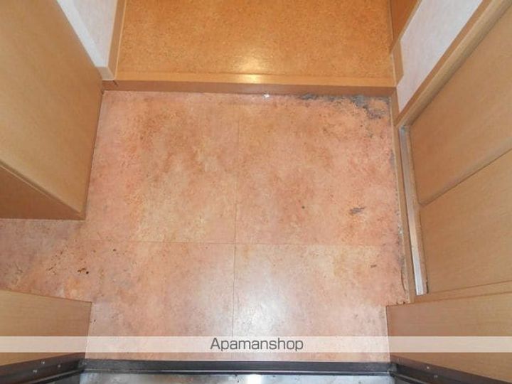 大阪府和泉市池田下町の賃貸アパートの玄関