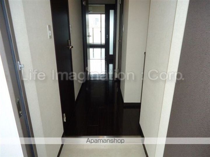 エンゼルプラザWEST1802の玄関