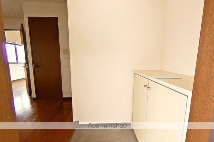 マンション・ターラの玄関