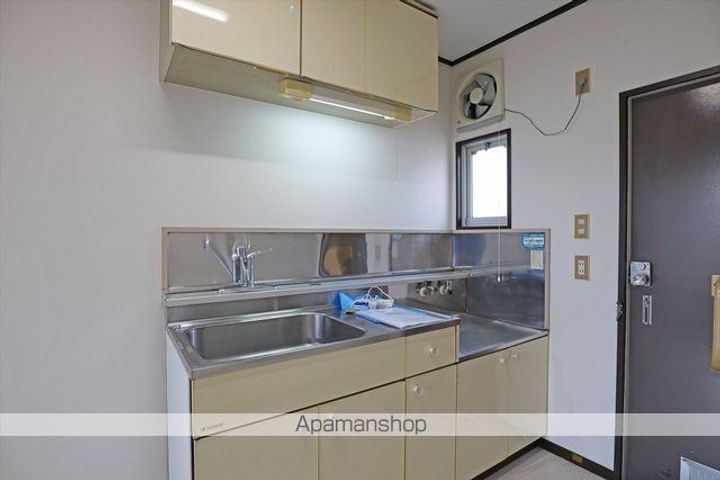 福島県郡山市菜根2丁目の賃貸アパートのキッチン