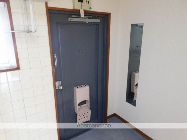 メゾン英の玄関