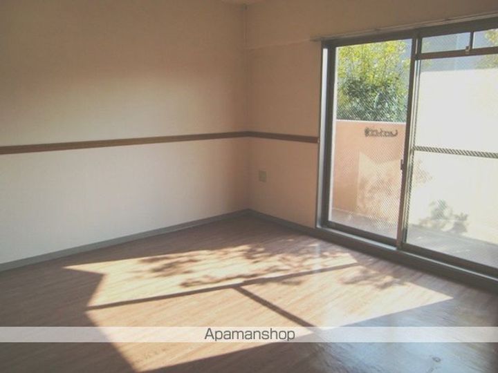 滋賀県東近江市八日市緑町の賃貸マンションの内装