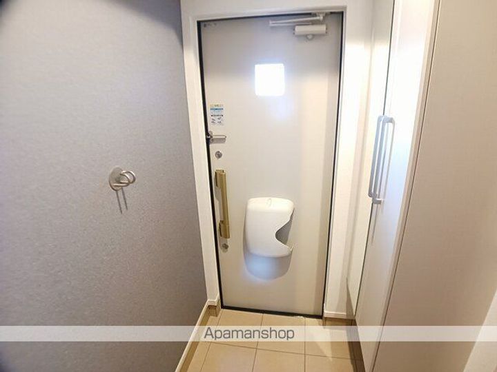 ヒカルサ土浦神立イーストⅠの玄関