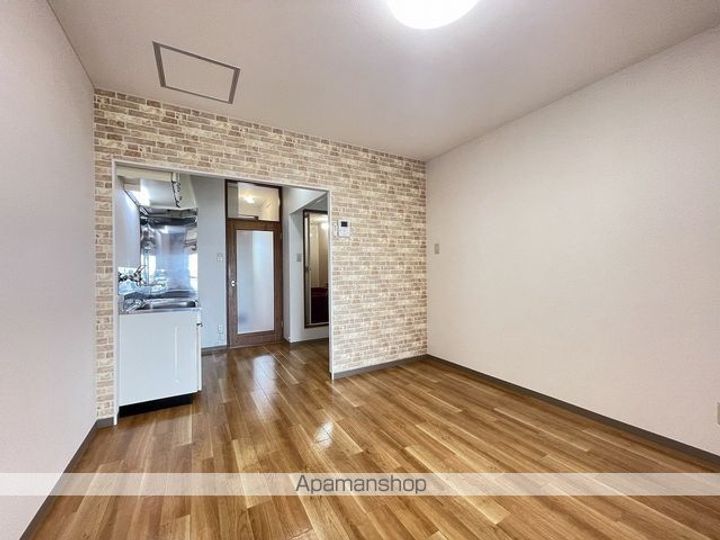 クオレ松陰402の居間