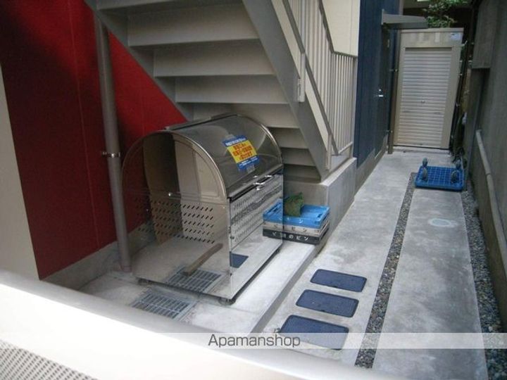 千葉県千葉市中央区本千葉町の賃貸アパートの外観