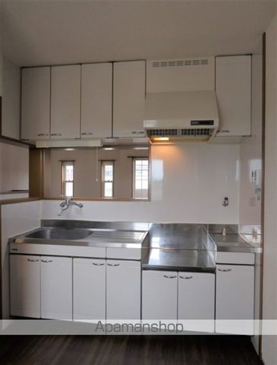 エンフィールド シャリテのキッチン