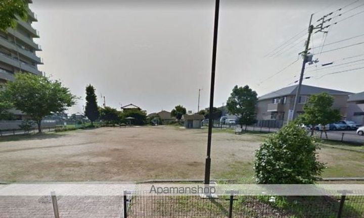 カトレア・メサ102の周辺