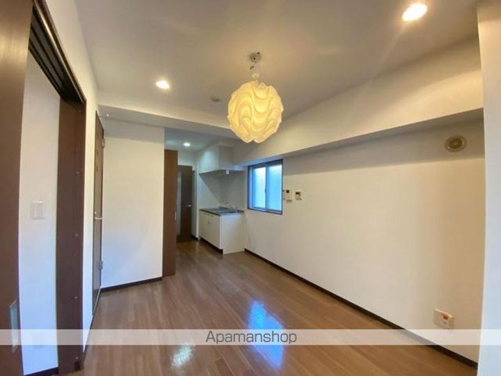 プレシャスタイム亀井町301の内装