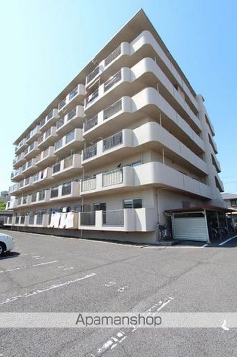 ピュアハイツ松縄504の外観