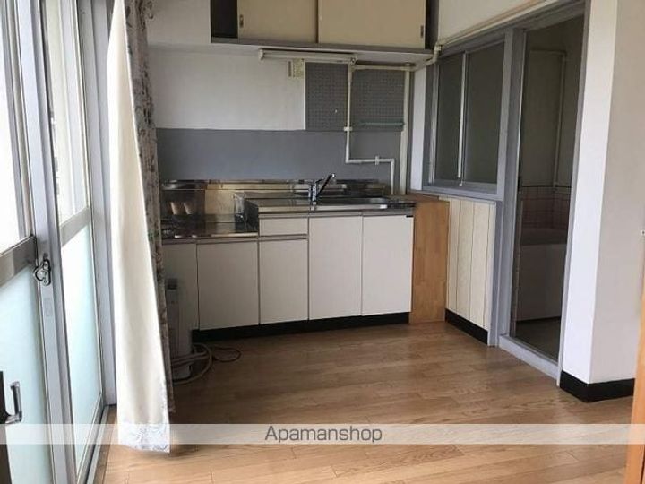 スマイルハイツ延命寺431の居間