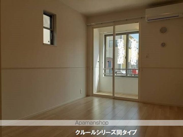 ネオフルールAの居間