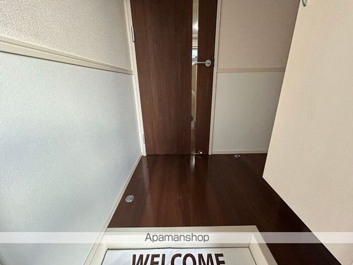アモリール津福 A棟の玄関