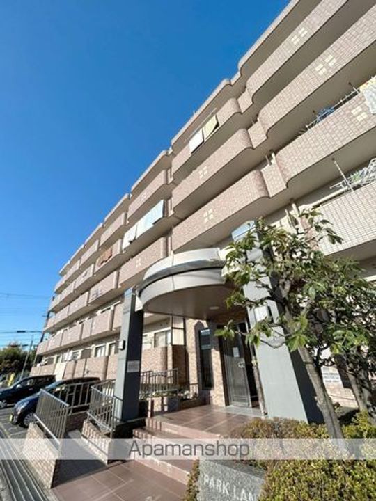 大阪府岸和田市箕土路町2丁目の賃貸マンションの外観