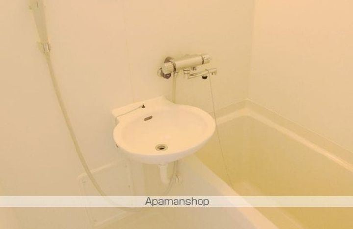 レオパレスサンシャイン202の居間