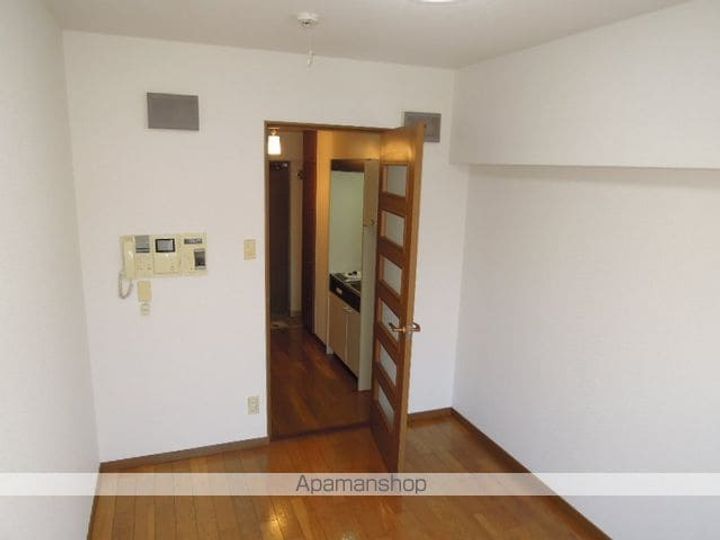 シャルマンフジ東岸和田弐番館106の内装