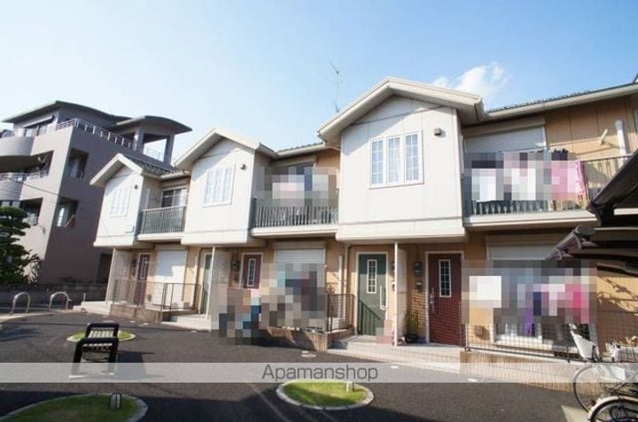 パレスバーディスA棟202の外観