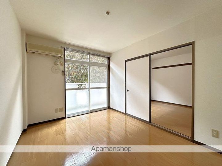 コスモスハイツⅢ103の居間