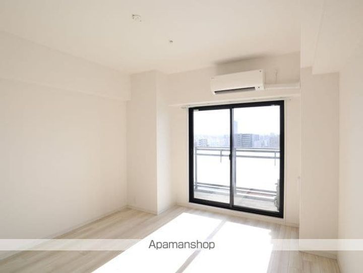 SーRESIDENCE東別院の居間