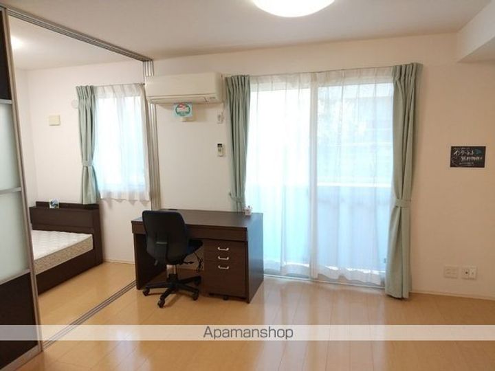 グランドゥール光の居間