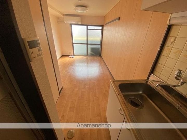 香川県高松市本町の賃貸マンションの内装