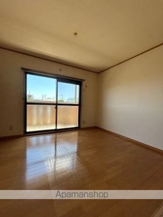 ロイヤルハイツⅡ303の居間