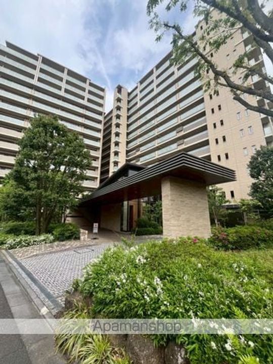 東京都八王子市子安町1丁目の賃貸マンションの外観