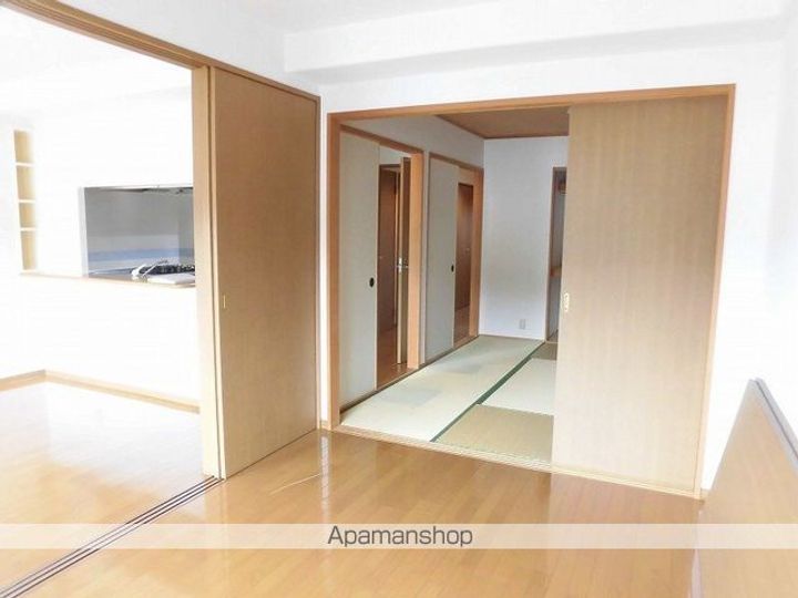 パールリバーの内装