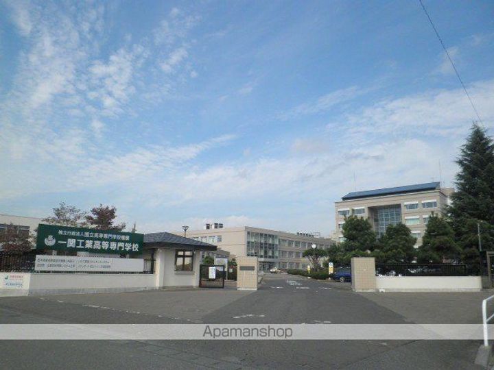 ヴァンヴェールAの周辺