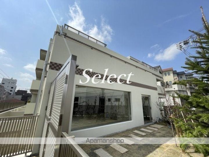 クラリティア横濱反町の外観