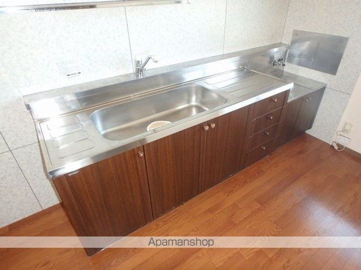 グレイスタウン Ⅱ Aのキッチン