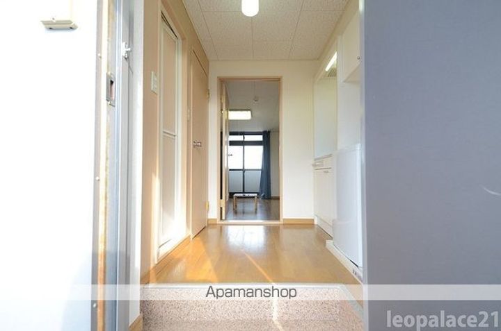 レオパレスCOZYーYANAIZUの玄関