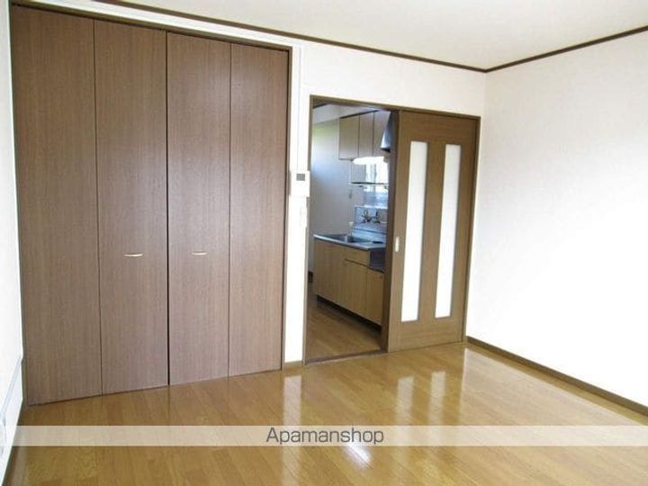 シャトーレオB棟107の内装