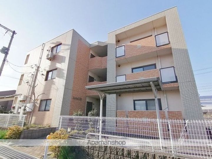 岡山県笠岡市富岡の賃貸マンションの外観