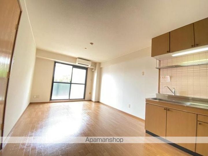 香川県高松市上天神町の賃貸マンションの内装