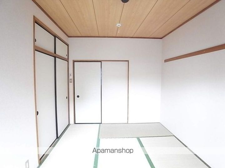 だるま第一ビルの内装