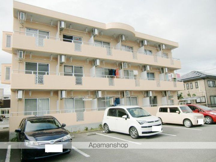 ともやプレイス207号室の外観