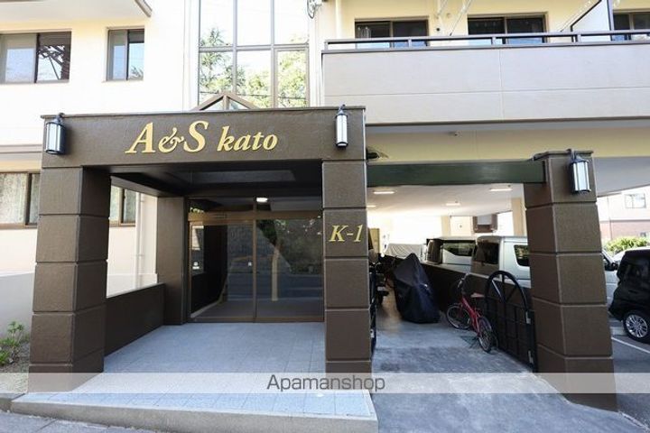 愛知県半田市雁宿町3丁目の賃貸マンション206の外観