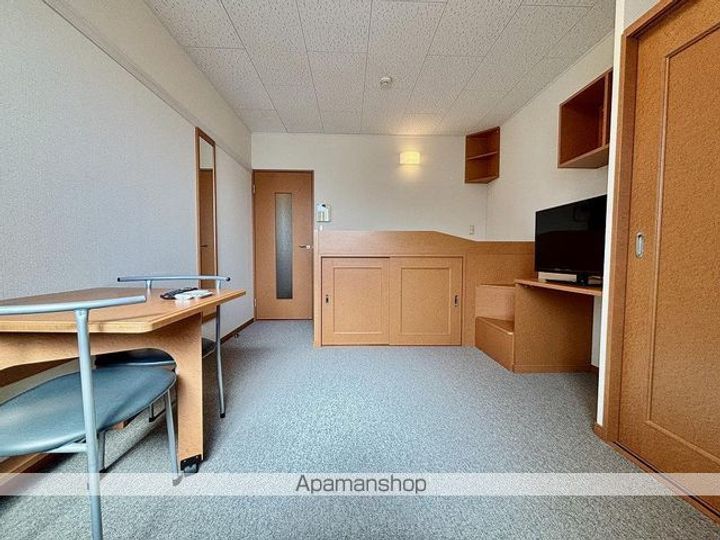 レオパレス天竜203の居間