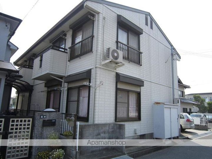 大阪府岸和田市小松里町の賃貸アパートの外観